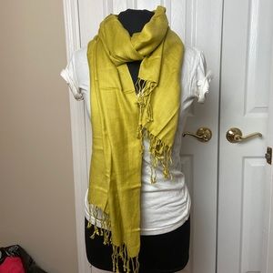 *BUY ONE GET TWO FREE* Pashmina scarf yellow/green